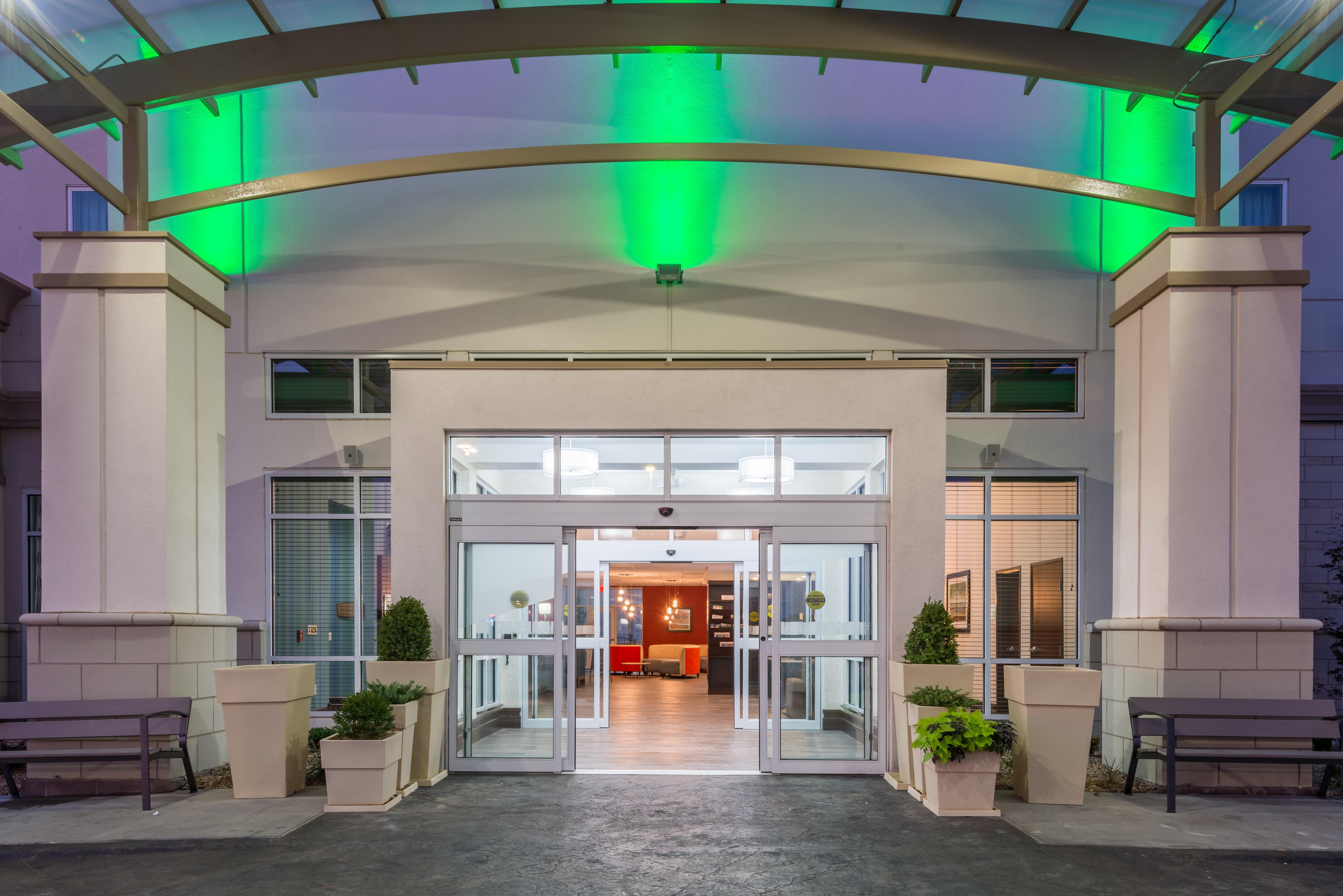 Holiday Inn Salina By Ihg Eksteriør bilde